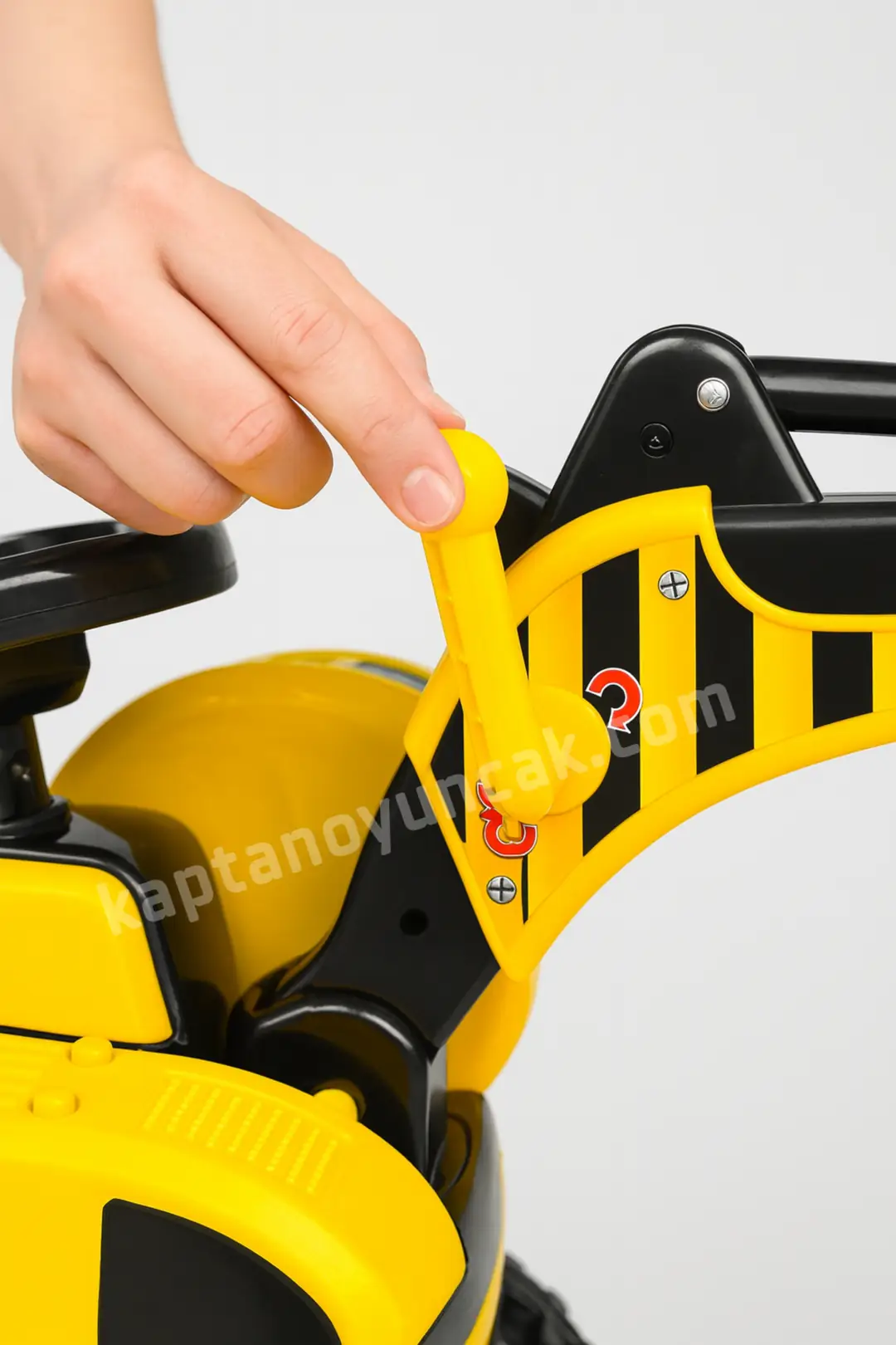 Sürülebilir Bin Git İnşaat Aracı Kepçe 9