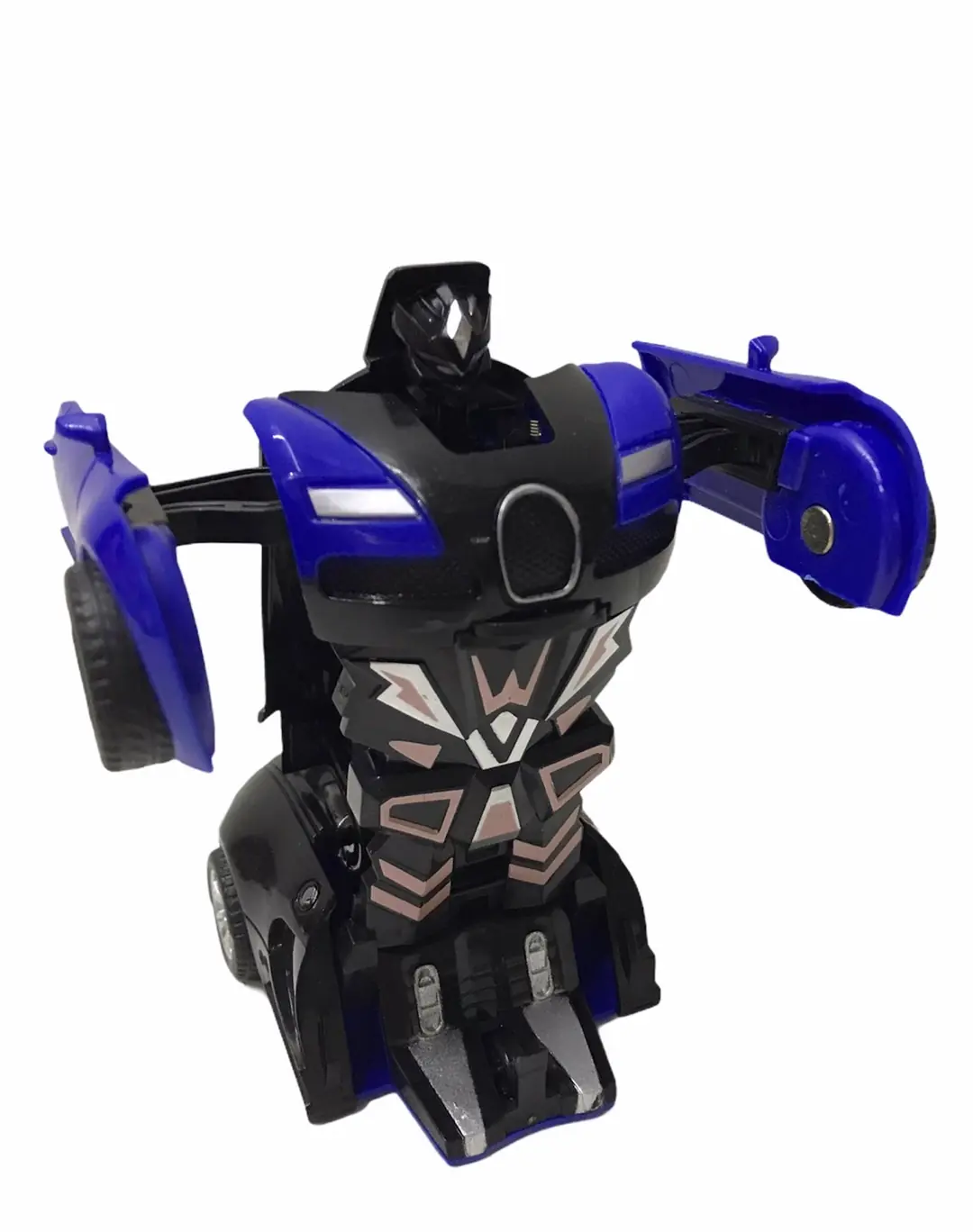 Bugatti Robota Dönüşen Sürtmeli Araba 2