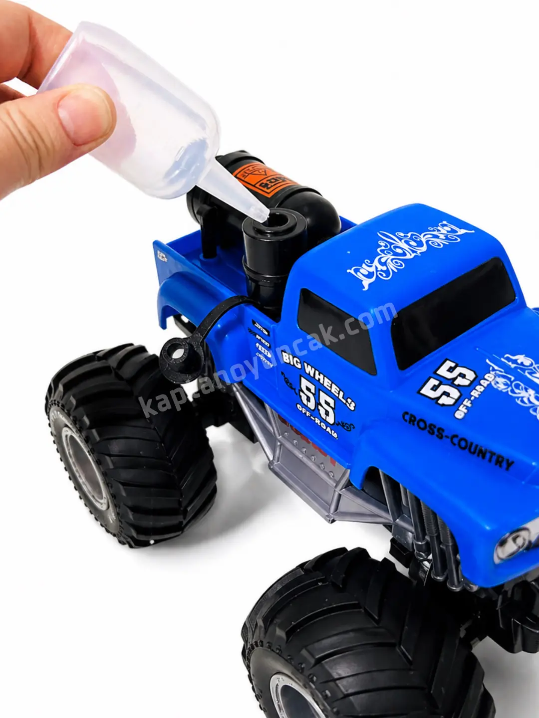 Uzaktan Kumandalı Şarjlı Duman Çıkartan Off Road Canavar Araba 3